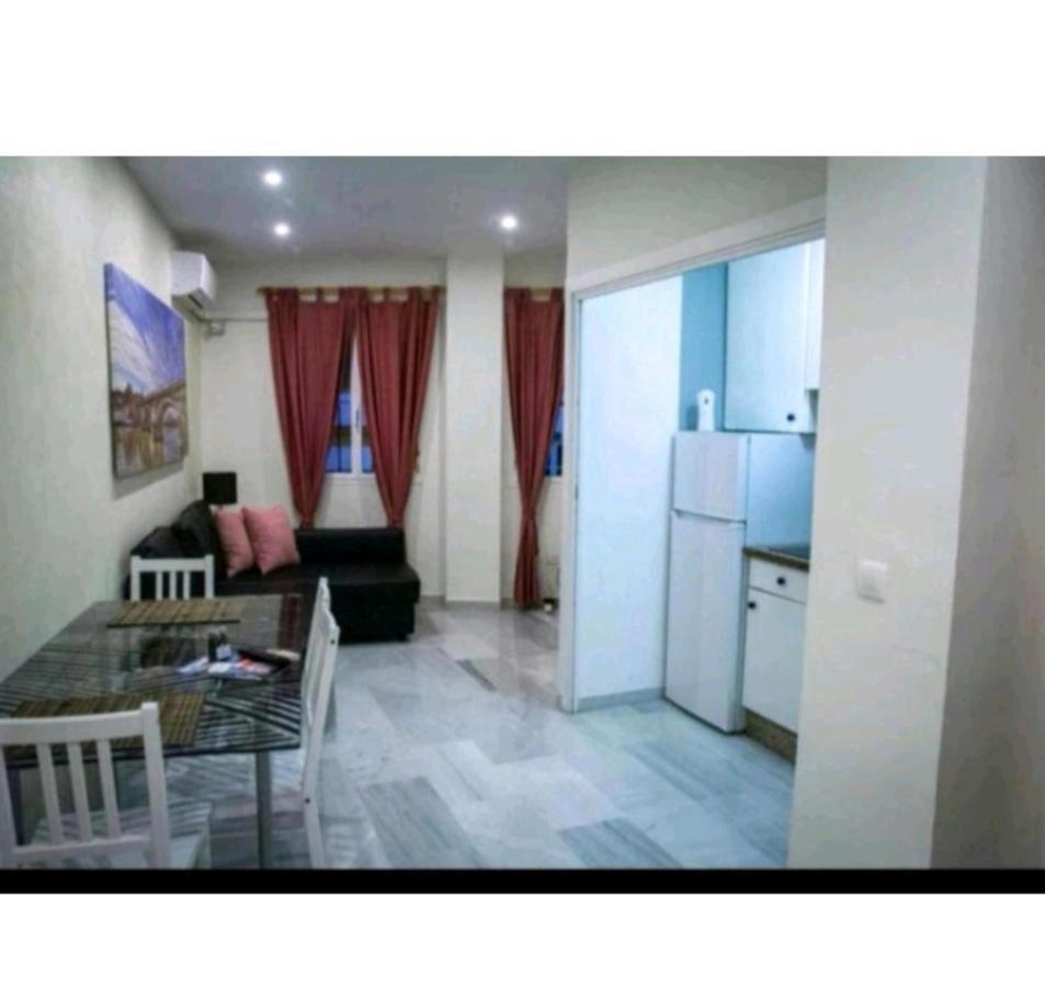 Apartamentos Centro Historico Севиля Екстериор снимка